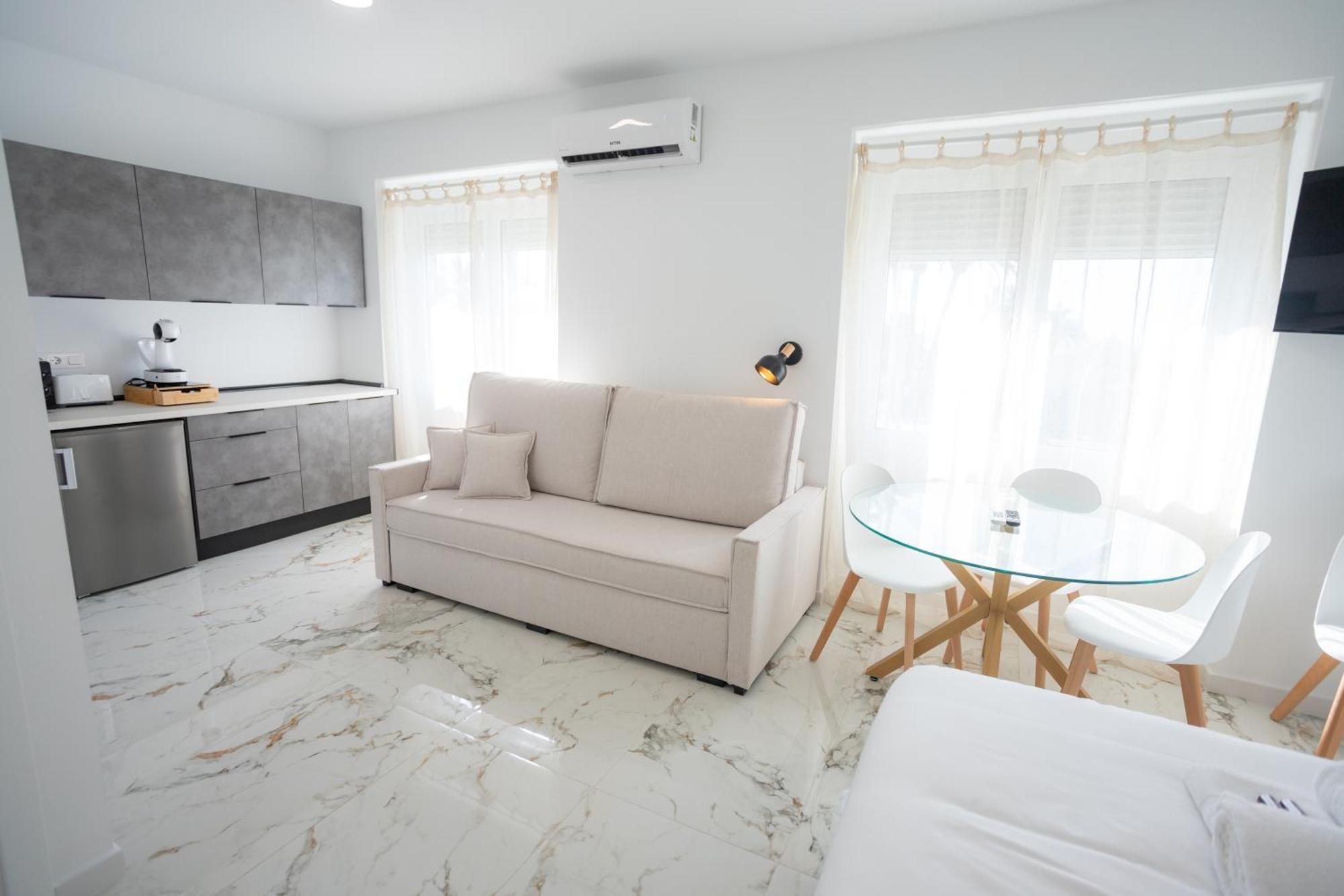 L&G Apartments Bahia Suite Аликанте Экстерьер фото